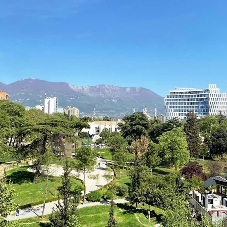 Bianca Vista * تيرانا